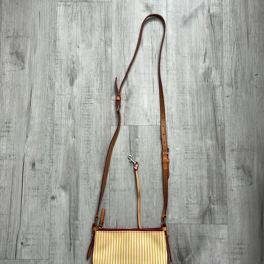 VTG 80s Dooney & Bourke Crossbody Bag Yellow & White Striped - Picture 9 of 11